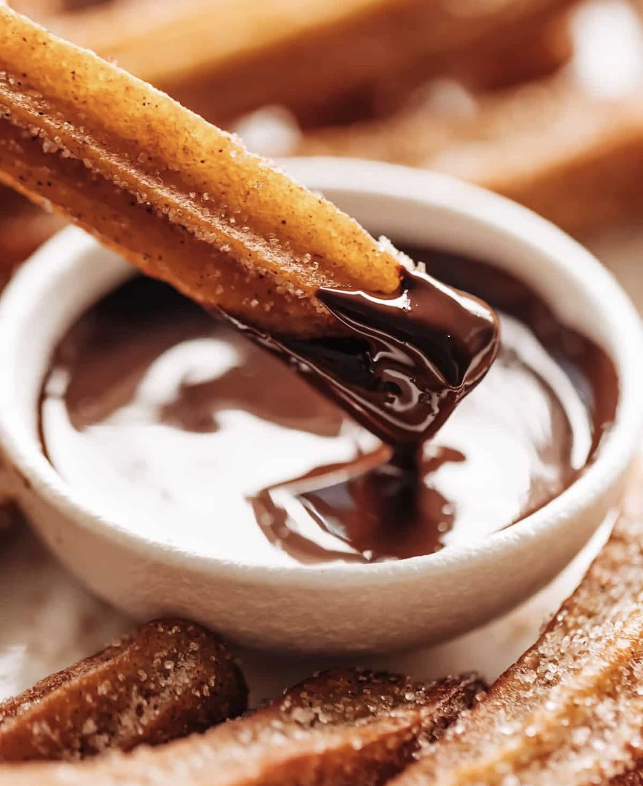 Churros dorés au chocolat